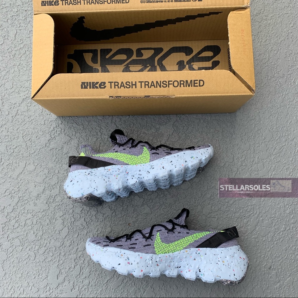 NIB Women’s Nike Space Hippie 04 Grey Volt Sz 9